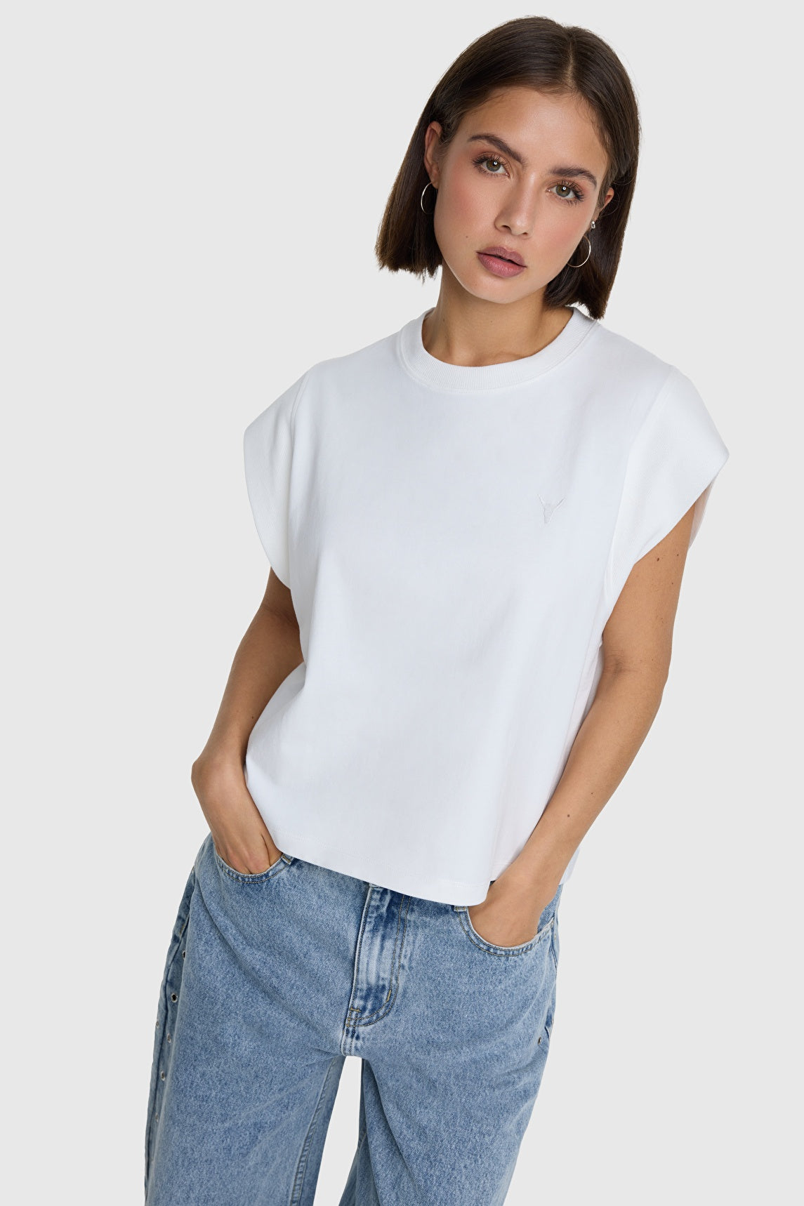 Sleeveless T-Shirt