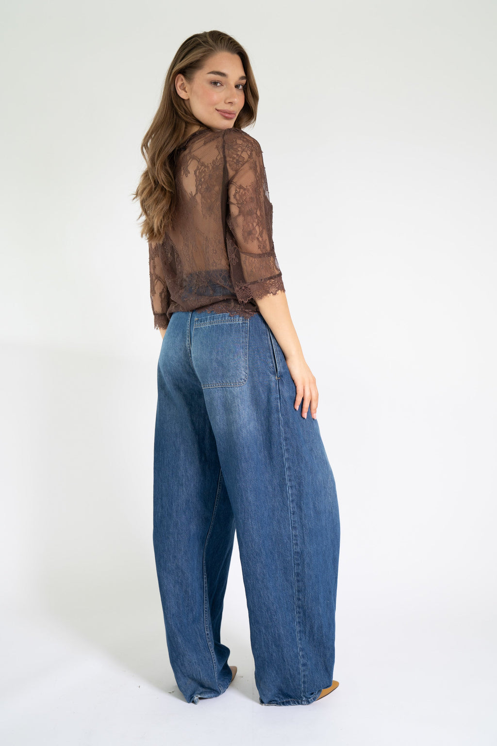 Est'Seven Lacy top donkerbruin, achterkant