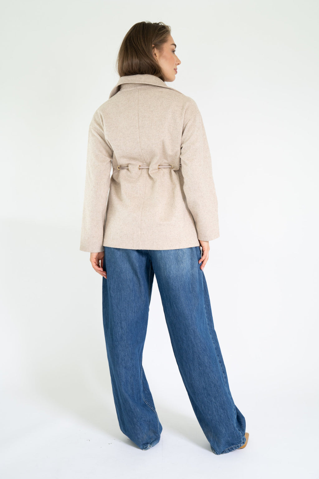 Est'Seven Jacky jas beige, achterkant