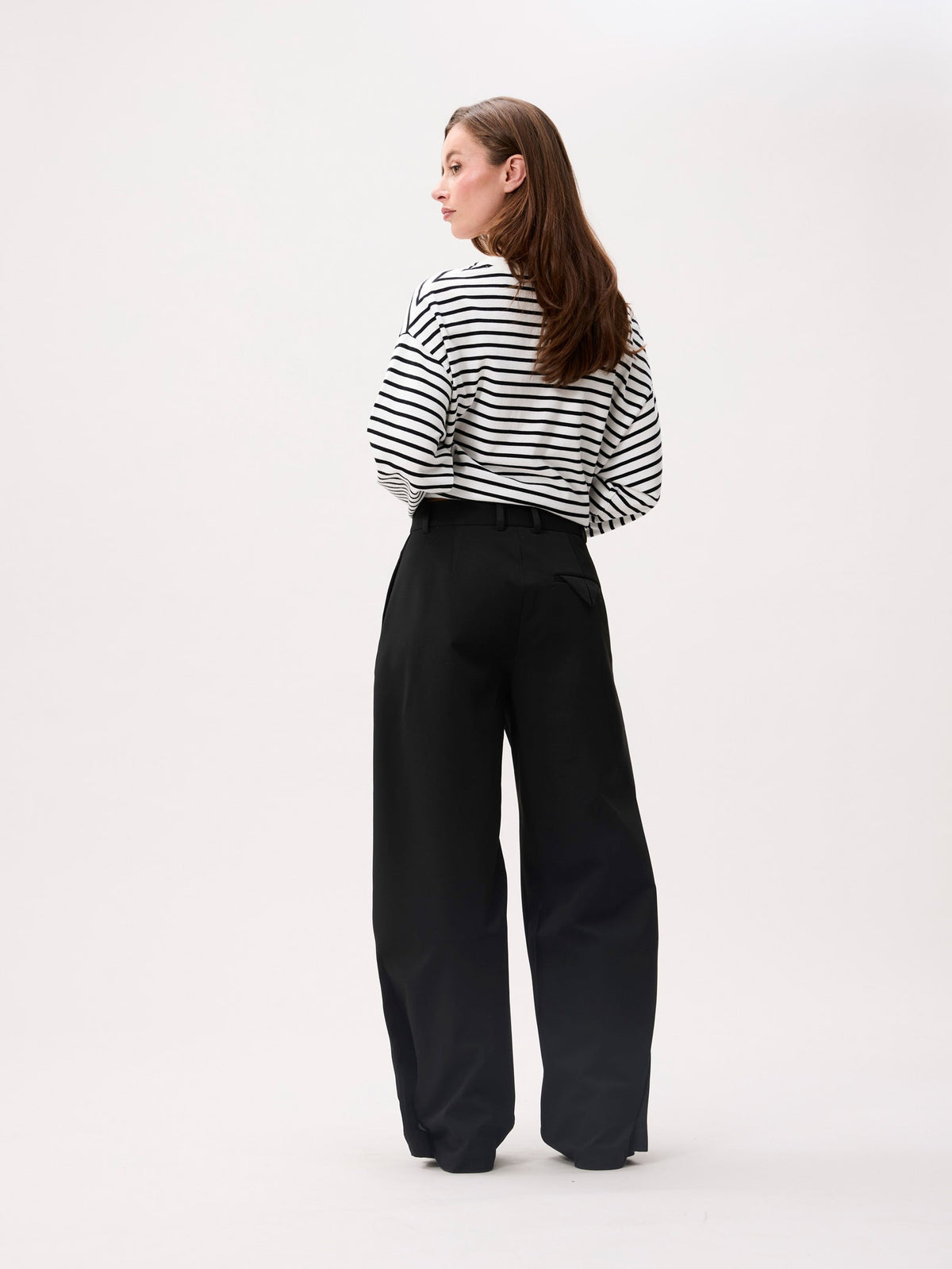 Catwalk Junkie barrel fit tailored trousers in zwart