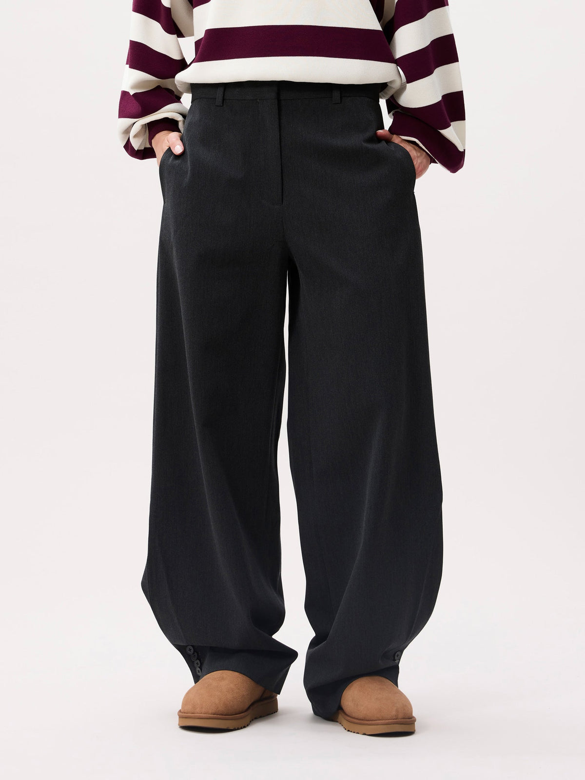 Catwalk Junkie barrel fit tailored trousers in donkergrijs melange