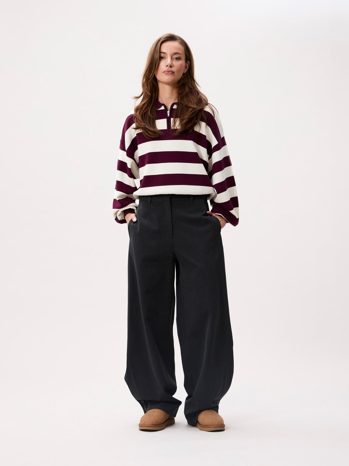 Catwalk Junkie barrel fit tailored trousers in donkergrijs melange