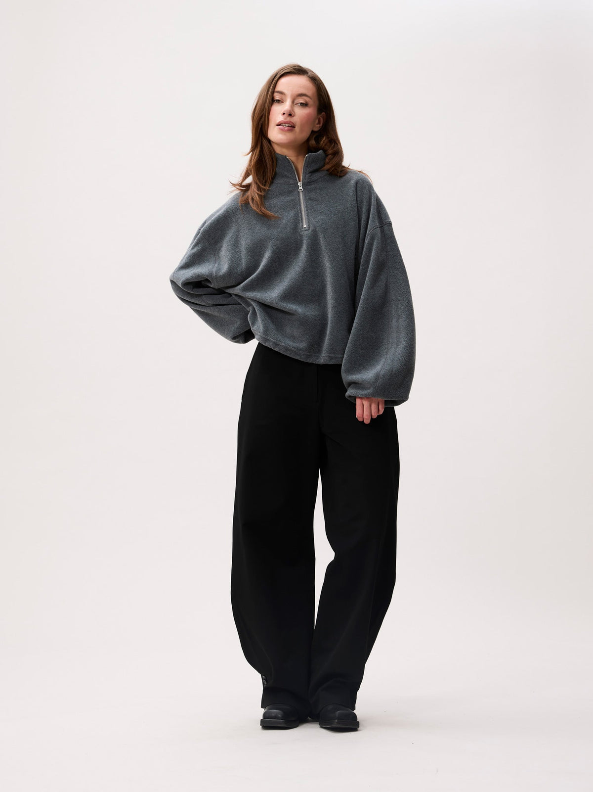 Catwalk Junkie fleece half zip sweater in donkergrijs