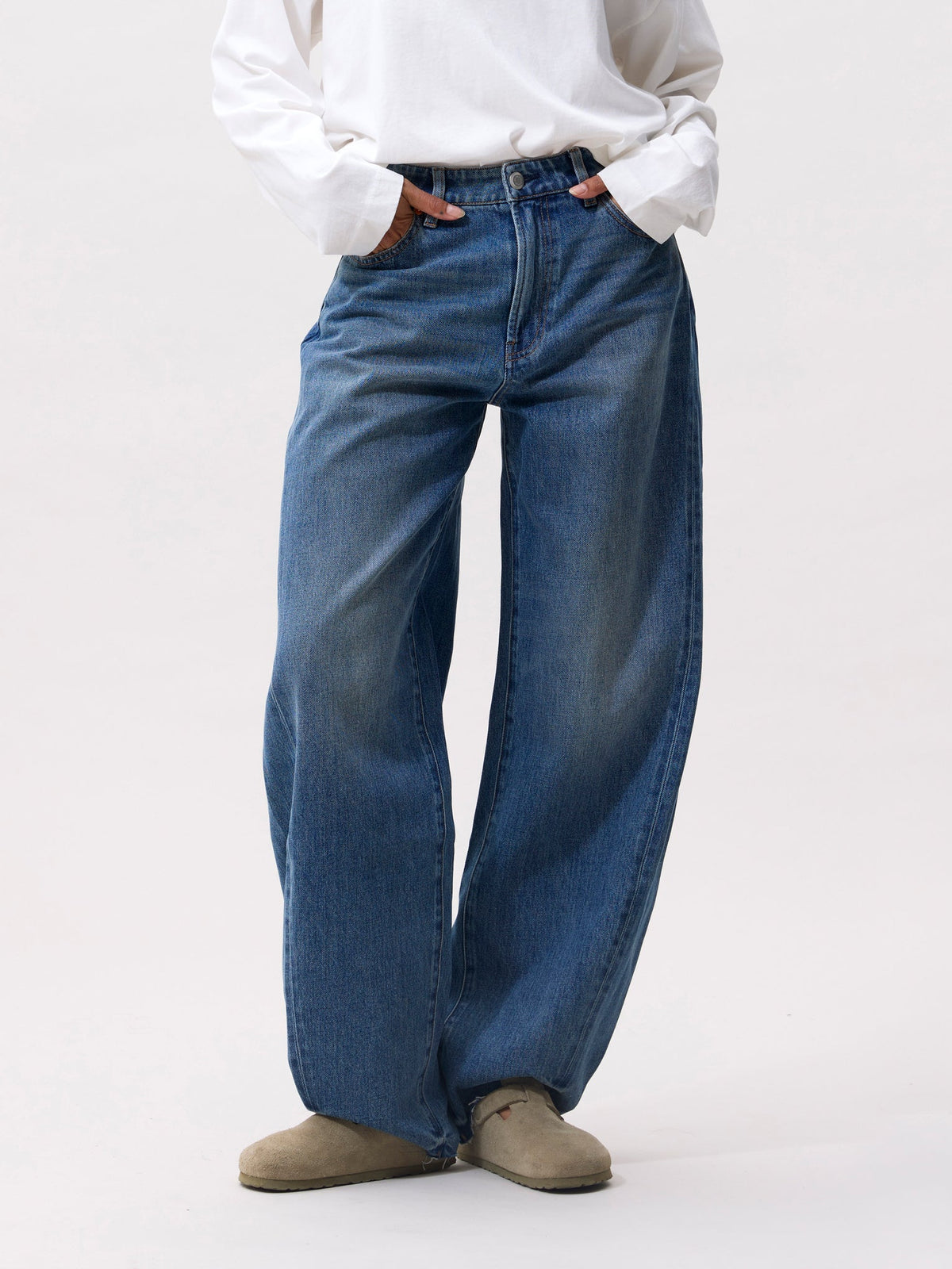 Catwalk Junkie super barrel fit jeans in medium blue