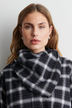 Second Female Genola scarf in zwart met ruitpatroon